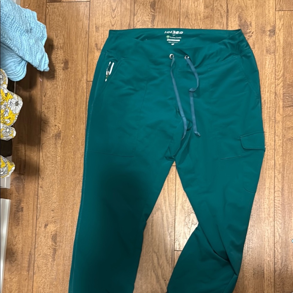Vibrant Green Jogger Scrub Pants for Everyday Comfort